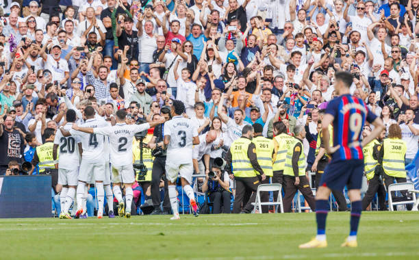 Celebración <strong><a href='https://www.vavel.com/es/futbol/2022/10/16/real-madrid/1126534-modric-hemos-hecho-un-partidazo.html'>Real Madrid</a></strong> en El Clásico I Imagen: Getty Images