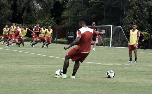 Último treino de preparação para o jogo de estréia (Foto: Érico Leonan/São Paulo FC)