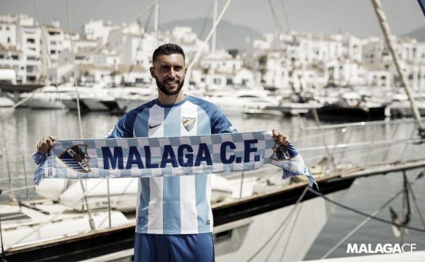 Borja Bastón en su peresentación en Marbella | Foto: Málaga CF.