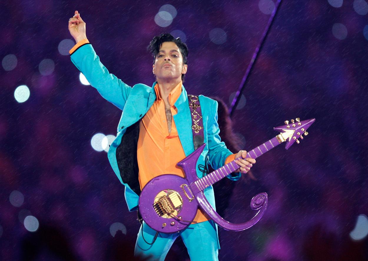 Prince libró su propia batalla contra Warner Bros. por sus derechos | Fuente: The Associated Press