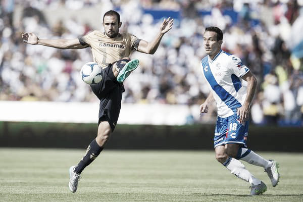 Luis Gabriel Rey en a busqueda de la pelota / Foto: Agencias 