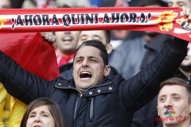 El Molinón homenajeó, una vez más, a Quini // Imagen: La Liga