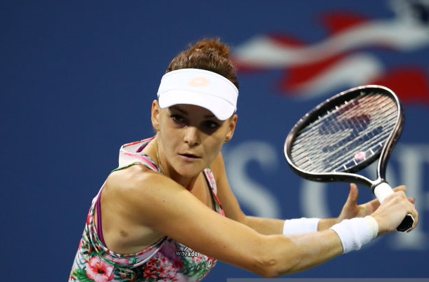  Photo: Clive Brunskill/Getty Images- Radwanska's backhand drop shot.