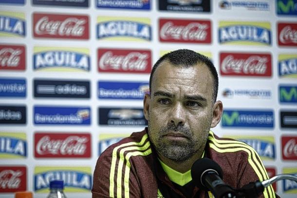 Rafael Dudamel en su rueda de prensa previa al partido. Foto: Colprensa.