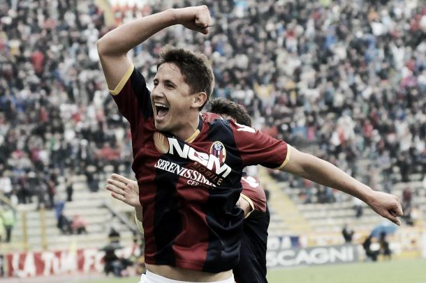 Ramírez in happier times with former club Bologna | Photo: ilpallonaro.com