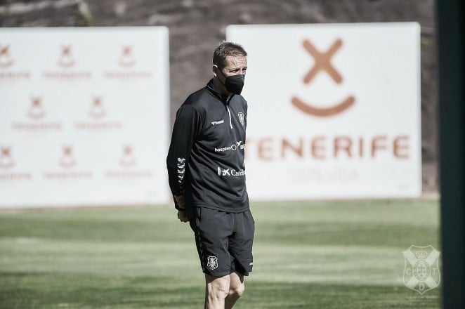 Luis Miguel Ramis durante un entrenamiento. / Foto: CD Tenerife