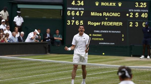 Raonic celebra la victoria ante Roger Federer. Vía: Indianexpress
