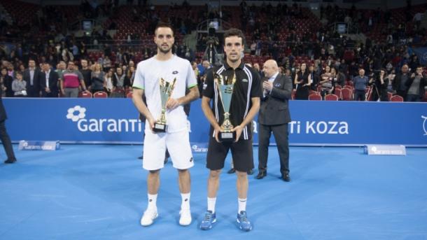 The finalists pose with their respective trophies (Photo: Garanti Koza Sofia Open)