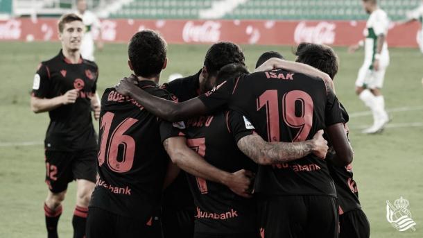 Los jugadores celebrando la victoria ante el Elche./ Foto: Real Sociedad
