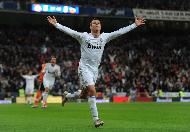 Cristiano Ronaldo celebra el 1-0 frente al Valencia (temporada 2010/2011). | Foto: actualidadrealmadrid.blogspot.com