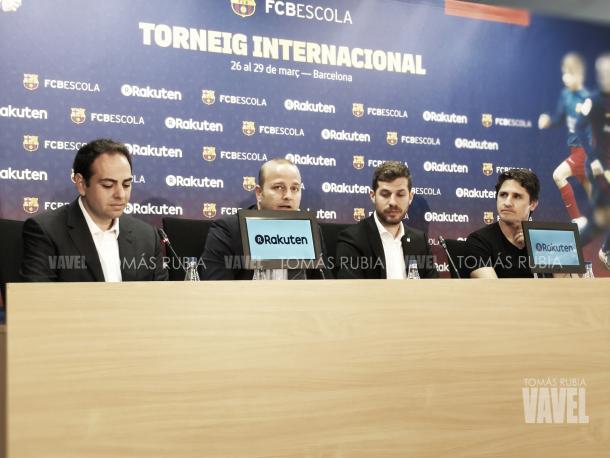 Xavier Vilajoana, director del proyecto, Carles Martín y Edmílson en rueda de prensa | Foto de Tomás Rubia, VAVEL