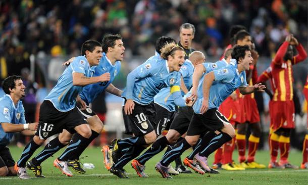 Jogadores uruguaios foram ao êxtase | Foto: EFE
