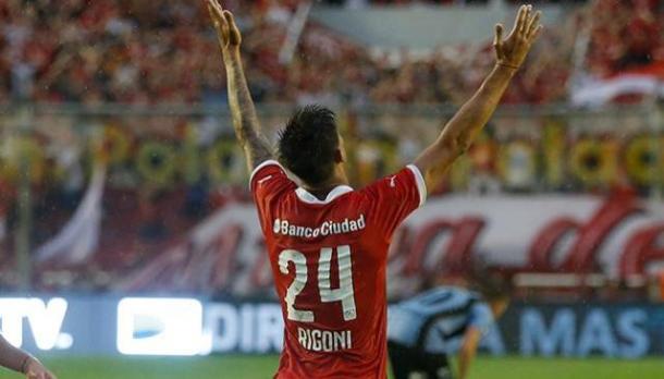 Emiliano Rigoni con su buen manejo de balón será determinante en el choque ante Gimnasia | Foto: Independiente sin Censura