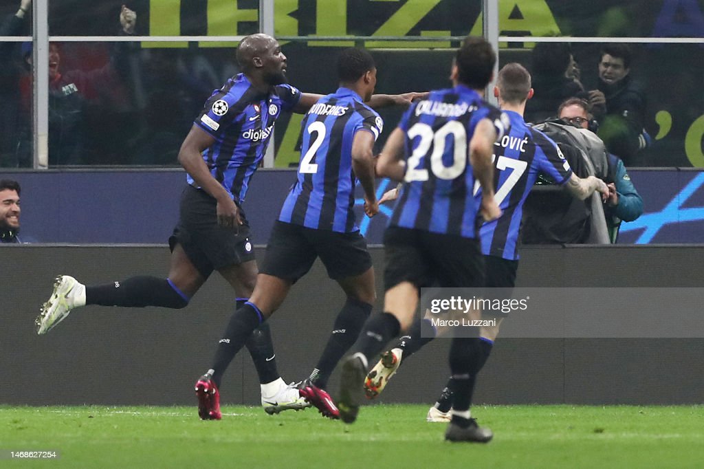 Lukaku celebrating the winning goal in the first leg. (Photo by Marco Luzzani/Getty Images)