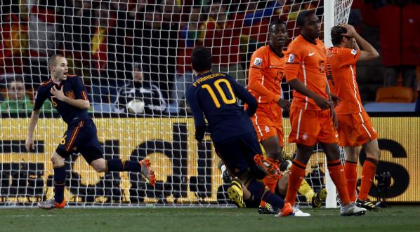 Iniesta fez explodir milhões de espanhóis | Foto: Getty Images