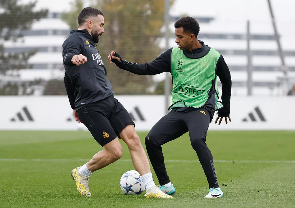 Carvajal y Rodrygo durante el entrenamiento. Fuente realmadrid.com