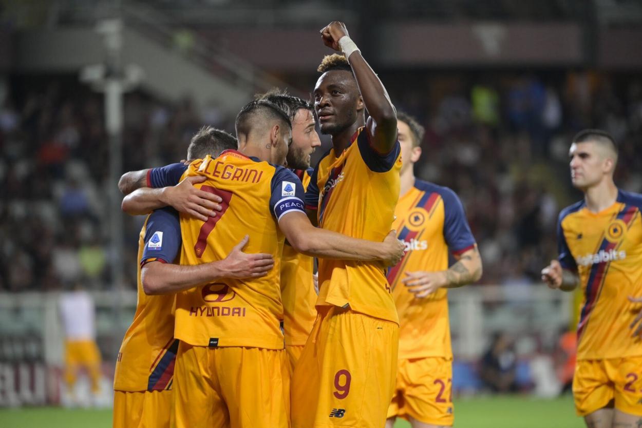 La AS Roma celebra un gol / Foto: @OfficialASRoma