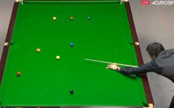 Ronnie O'Sullivan opts for the pink ball | Photo: Eurosport