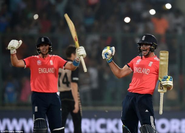 Root and Buttler celebrate the win (photo: Getty Images)
