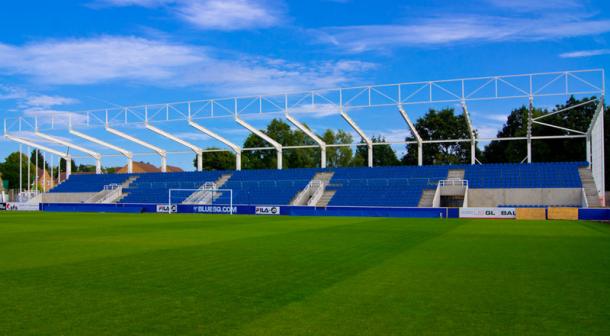 Reading say goodbye to Farnborough FC with this move, the venue of their promotion to WSL 1. (Photo: Farnborough FC)