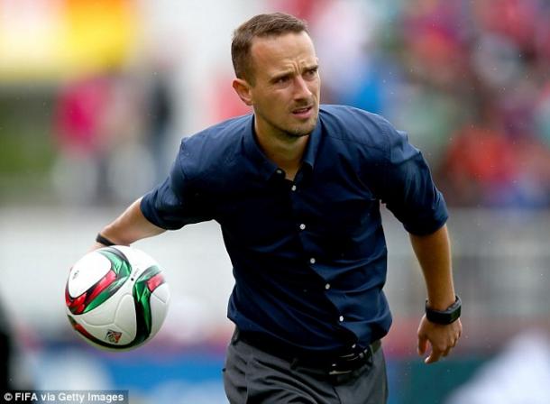 England coach Mark Sampson gained recognition after England's fine performance in the World Cup (Source: Daily Mail) 