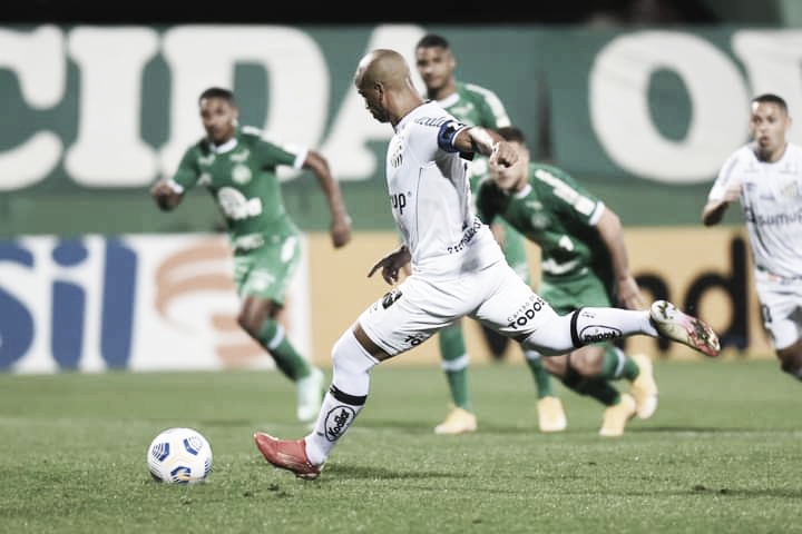 Peixe vem de vitória em Chapecó pelo Brasileirão (Foto: Ivan Storti/Santos FC)