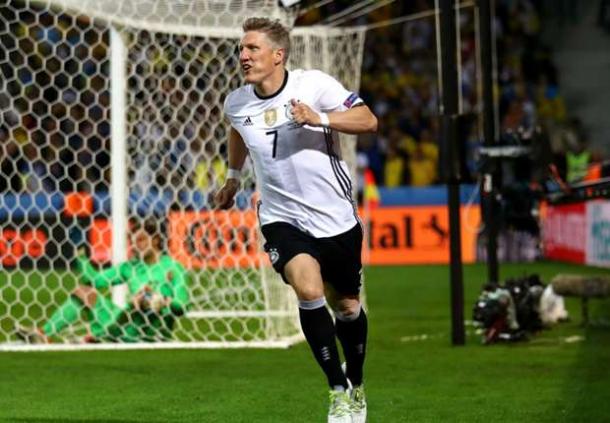 Schweinsteiger celebrating his goal against Ukraine | Photo: Getty