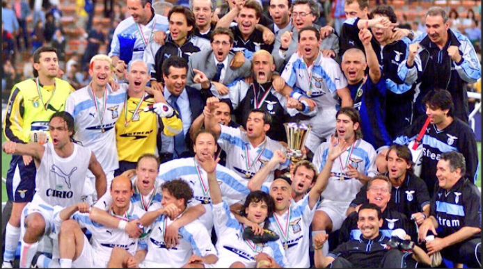 La Lazio celebrando el Scudetto del año 2000/ Celebrazio