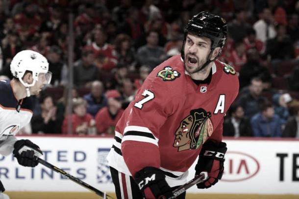 Seabrook el pasado 14 de octubre frente a Edmonton | Foto: Chase Agnello-Dean/Getty Images