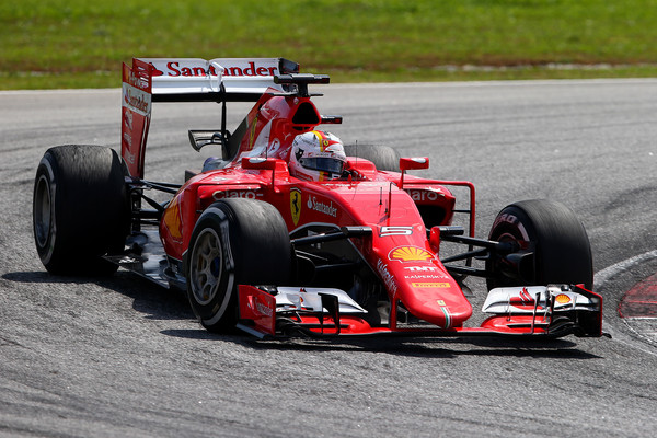 Sebastian Vettel rueda en solitario | Foto: zimbio.com