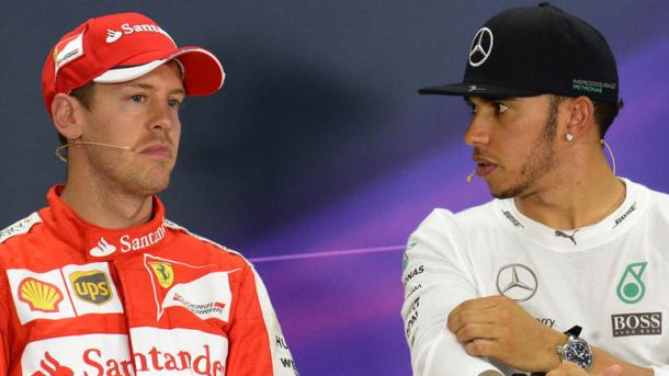 Sebastian Vettel e Lewis Hamilton | skysports