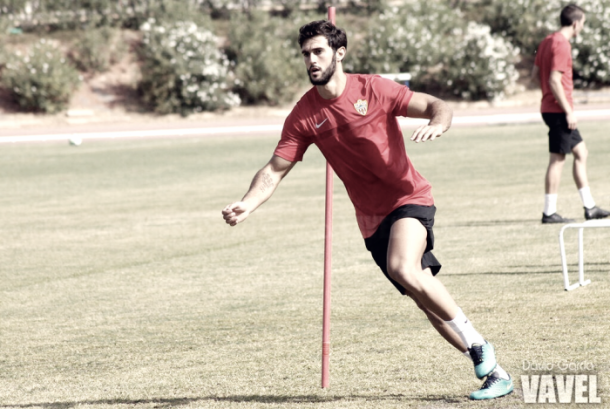 Carlos Selfa, nuevo refuerzo del Villanovense, entrenando con el Almería. | Foto: David García (VAVEL)