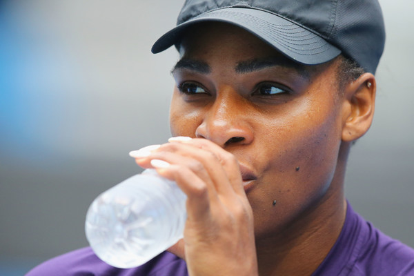 Williams has some water during her practice session (Photo by Michael Dodge / Getty Images)