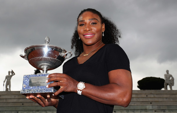 Williams holds the trophy in Rome following her victory over Madison Keys in the final (Photo by Matthew Lewis / Source : Getty Images)