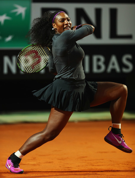 Serena Williams hits a forehand against Svetlana Kuznetsova during their quarterfinal clash at the 2016 Internazionali BNL d'Italia. | Photo: Matthew Lewis/Getty Images Europe