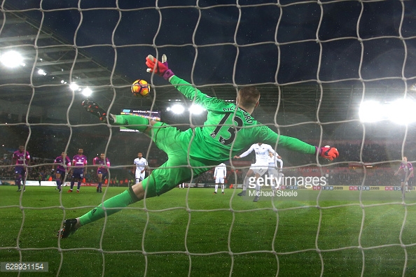 Gylfi Sigurdsson scored a penalty in Swansea's last win v Sunderland | Photo: Getty Images/Michael Steele