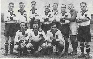 Uridil (standing, third from right) with the Austria national team