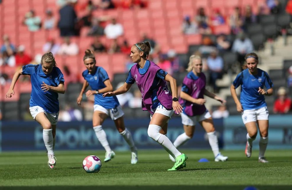 Portugal vence e cola-se à Finlândia na corrida ao Euro 2021 feminino