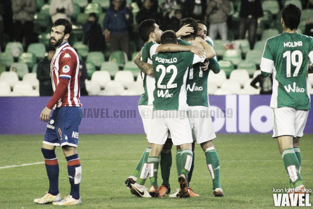 Último partido entre Real Betis y Sporting | Foto: Juan Ign. Lechuga (VAVEL)