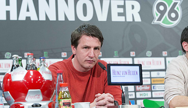 Stendel, pictured in a press conference, will coach the team until May (photo: Bundesliga)