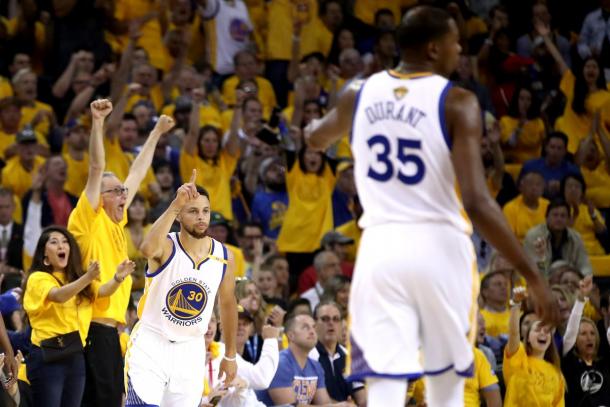 15 punti nel primo quarto per Stephen Curry - Foto NBA.com