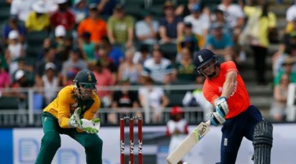 Jos Buttler in action during his innings of fifty-four in the 2nd T20 | Photo: Getty Images