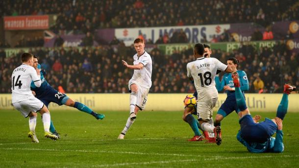 Imagen de uno de los goles del Swansea ante el Arsenal | Fotografía: Premier League