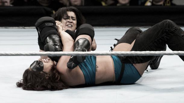 Gonzalez tapped. Photo-WWE.com