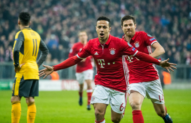 Thiago, con un doblete, fue el más destacado de su equipo frente al Arsenal | Foto: FC Bayern