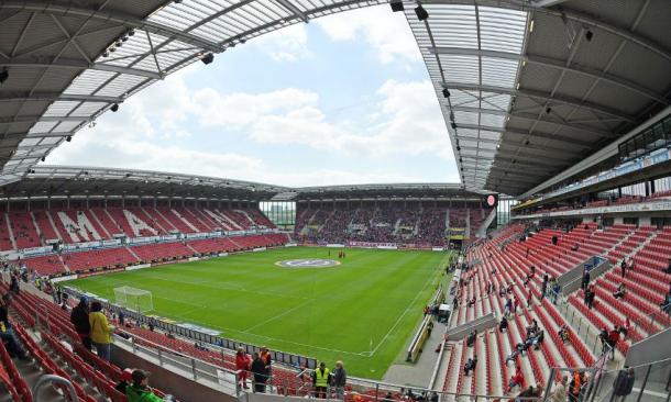 OPEL Arena antes de un amistoso ante el Liverpool | Foto: liverpoolfc.com