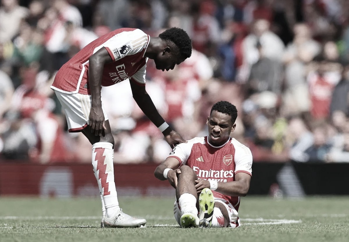 Apenas 50' duró el debut oficial de Timber en el Arsenal | Foto: Premier League