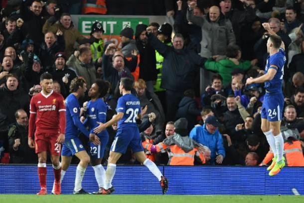 Willian comemora importante gol | Foto: Paul Ellis/AFP/Getty Images