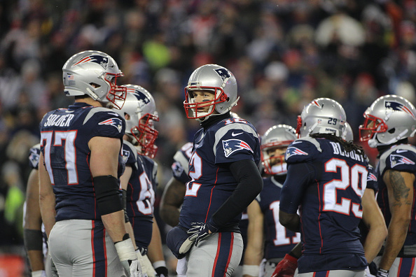 Tom Brady looks to propel himself and the Patriots to another Super Bowl. | Photo: Tim