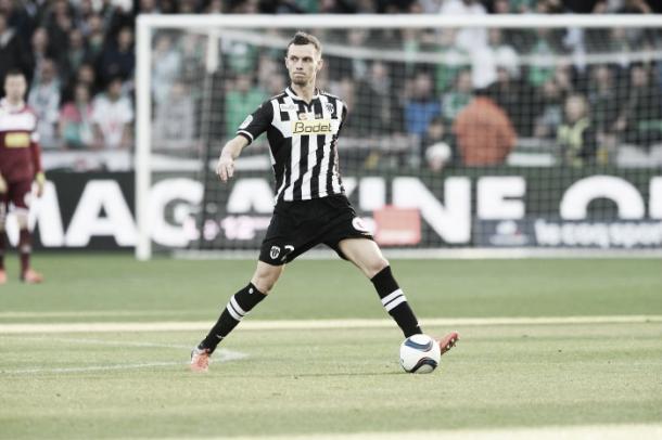 Thomas, jugador del Angers SCO, en un partido durante esta temporada // Foto: Angers SCO